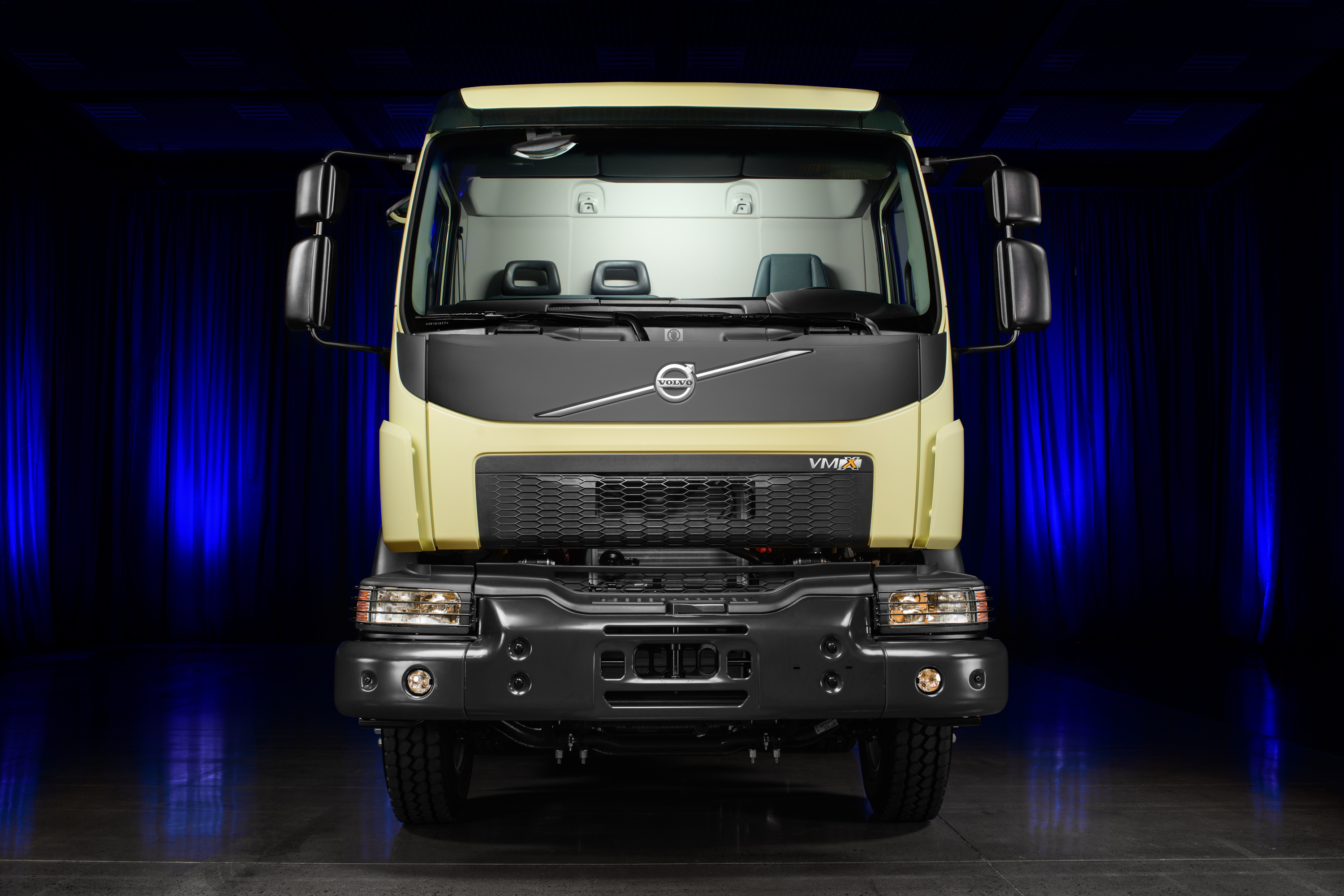 Vmx Racking Trucks Camiones Volvo Serie VMX - Volvo Trucks